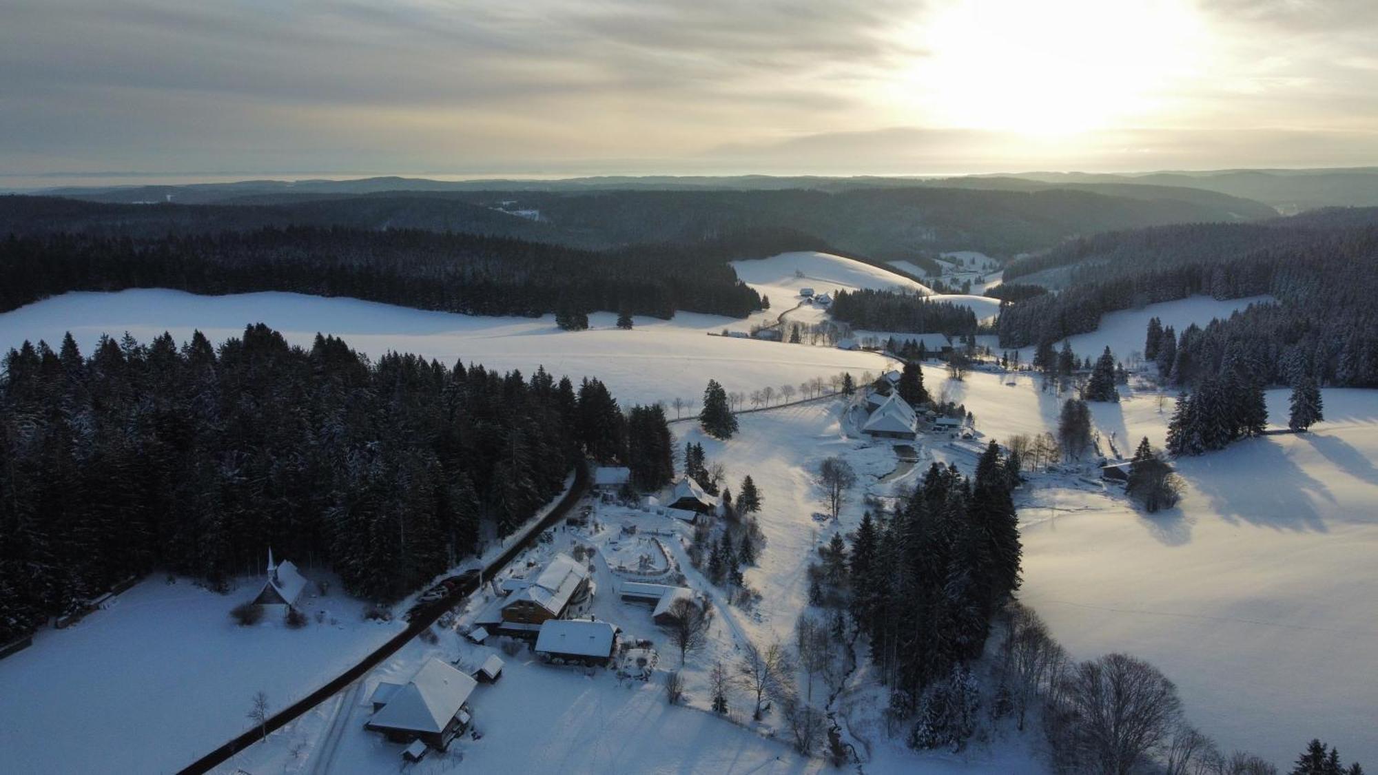 Hoehengasthaus Kolmenhof An Der Donauquelle Furtwangen Exterior photo